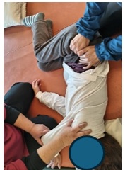 回旋動作の運動体幹と骨盤の捻じれが軽減