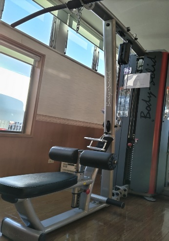 ㊤ラットプルダウン ㊦ミッドローの画像